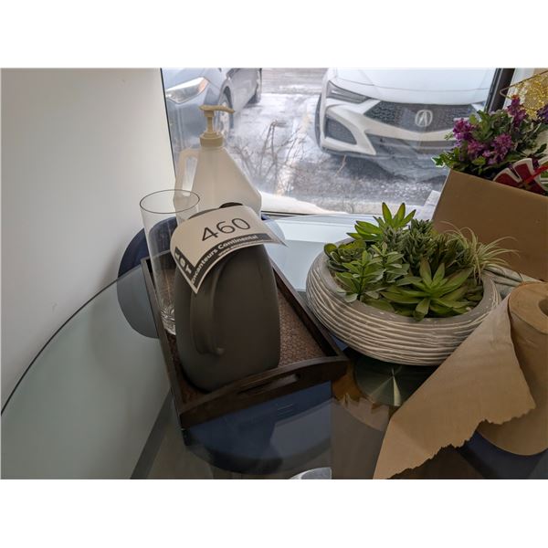 LOT OF ASSORTED DECORATION