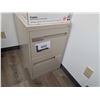Image 1 : 2-DRAWER FILING CABINET 18" X 28" X 26"