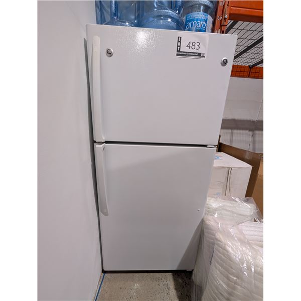 GE REFRIGERATOR