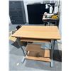 Image 2 : LOT OF 2 DESKS 35 X 24 IN
