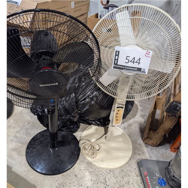 LOT OF 2 FANS