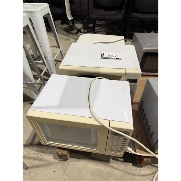 LOT OF 3 ASSORTED MICROWAVES