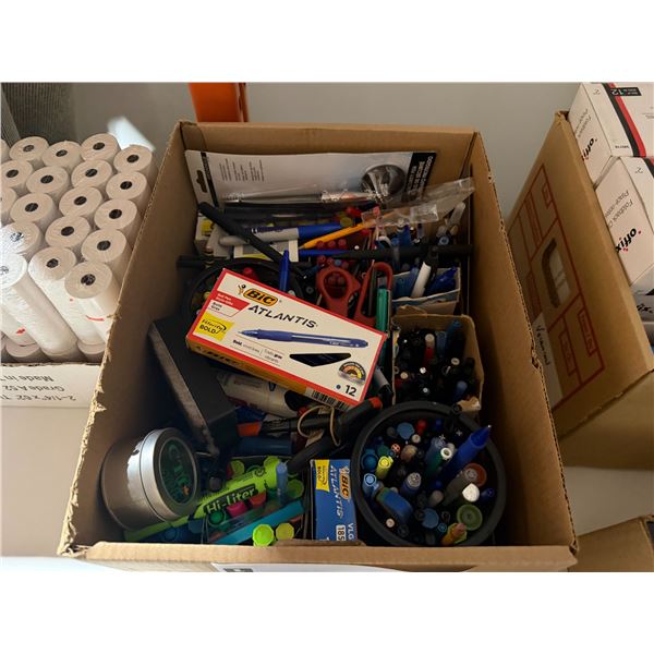 LOT OF ASSORTED PENCILS