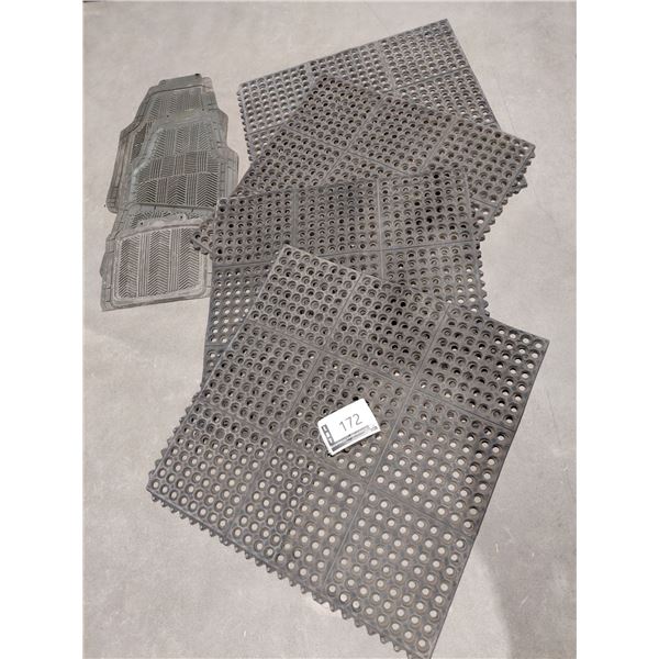 LOT OF 4 ASSORTED MATS
