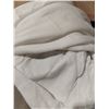 Image 1 : LOT OF 30+ ASSORTED GREY MATTRESS BORDERS