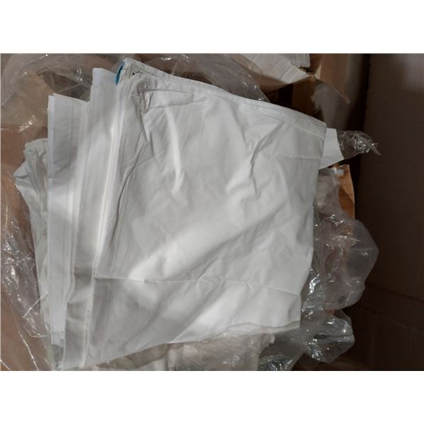 LOT OF 40+ BORDERS, 20 KING AND 20 QUEEN, WITH ZIPPER