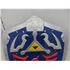 Image 5 : Agate Shield – Legend of Zelda Hylian Link Tri-Force Design, 25" × 20"