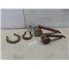 Image 1 : 2 Vintage Metal Bug Sprayers, 2 Lucky Horseshoes, and Metal Pepsi Can