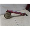 Image 5 : 2 Vintage Metal Bug Sprayers, 2 Lucky Horseshoes, and Metal Pepsi Can