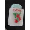 Image 11 : 6 McKee Tipp City Milk Glass Spice Shakers – Cherry Design, Green, Made in 1930s–1950s