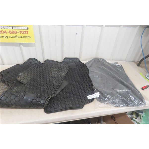 Toyota RAV4 Floor Mats
