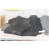 Image 4 : Toyota RAV4 Floor Mats