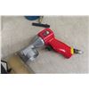 Image 4 : Tap & Die Set and 3 Air Tools – Riviter, Undercoating Gun, and Paint Sprayer