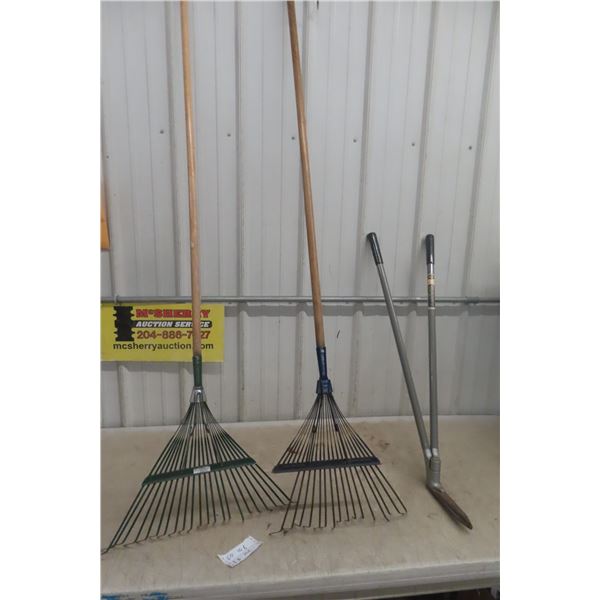2x Hand Rakes & Clipper
