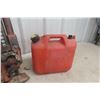 Image 5 : 2 Gas cans and 36" Farm Jack