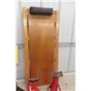 Image 5 : 4 Jack Stands and Mechanics Creeper