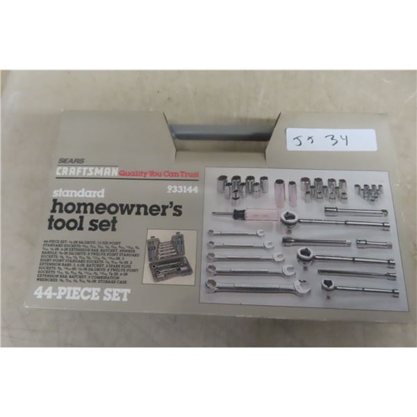 Craftsman 44-Piece Socket and Wrench Set