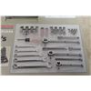 Image 2 : Craftsman 44-Piece Socket and Wrench Set