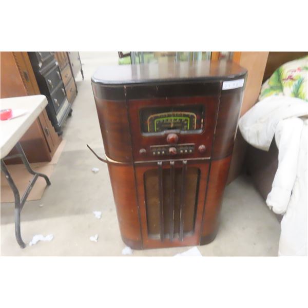 Vintage Cabinet Radio