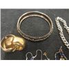 Image 6 : Fashion Jewelry, 10 Earrings and 5 Bracelets