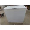 Image 1 : Frigidaire Deep Freeze with 2 Baskets – 34"H × 35" × 21½"