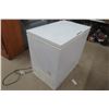 Image 8 : Frigidaire Deep Freeze with 2 Baskets – 34"H × 35" × 21½"