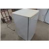 Image 2 : Danby Bar Fridge and Freezer – 33" × 18" × 18"