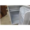 Image 3 : Danby Bar Fridge and Freezer – 33" × 18" × 18"