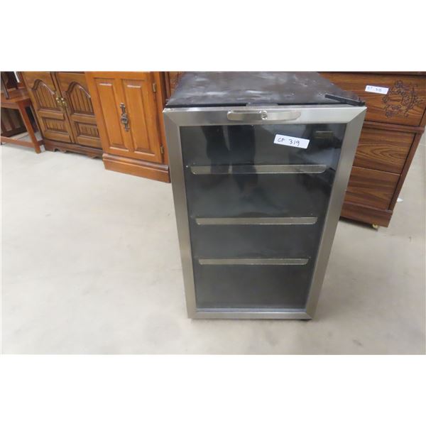 Kenmore Elite Display Fridge – 30½" × 19" × 23", 6 Adjustable Shelves