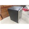 Image 2 : Kenmore Elite Display Fridge – 30½" × 19" × 23", 6 Adjustable Shelves