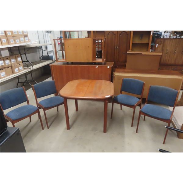 Table with Scissor Leaf and 4 Chairs – 29" × 38" × 38"