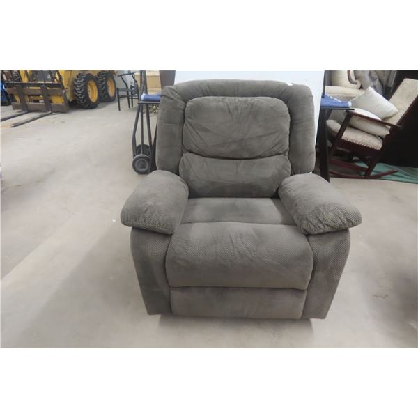 Serta Power Recliner Chair (Needs Power Cord)