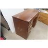 Image 2 : 8-Drawer Desk – 30" × 43" × 20"