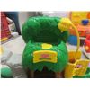Image 4 : Fisher Price Castle, Zoo, Rescue Heroes Fire Truck, Lift'n Deliver Lower Fire Truck +