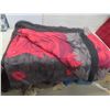 Image 9 : King Size Rose Pattern Comforter, Fleece Blanket & more