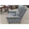 Image 4 : Power Reclining Chair