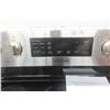 Image 4 : Samsung Stainless Steel Range – Convection Bake and Broil, Warming Zone, Steam Clean