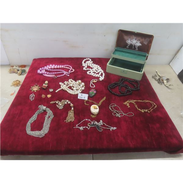 Fashion Jewelry: Beads, Necklaces and Jewelry Box
