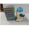 Image 4 : Vintage Robot Lot: Battery-Operated Robot in Box, 2 Mini Wind-Ups, and 1 Metal Space Age Robot