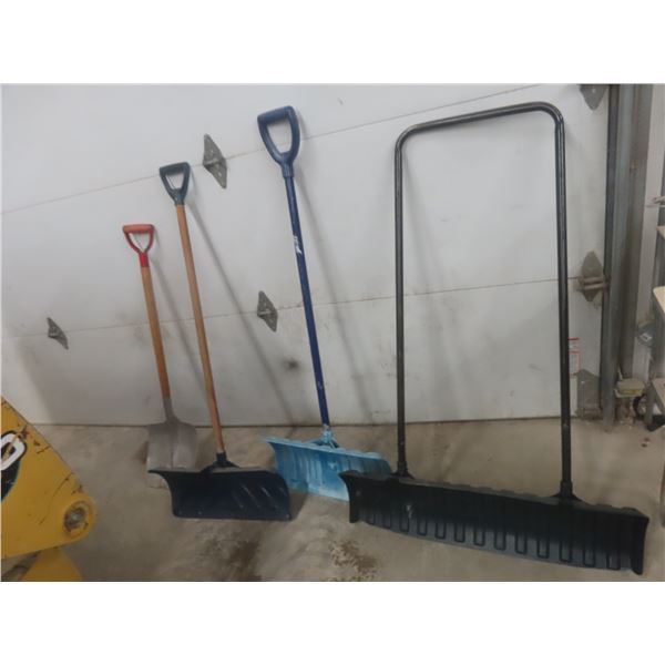 Snow Shovels – Qty 4