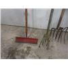 Image 4 : Hand Yard Tools – Qty 4: 2 Forks, Scuffle Hoe, and Rake