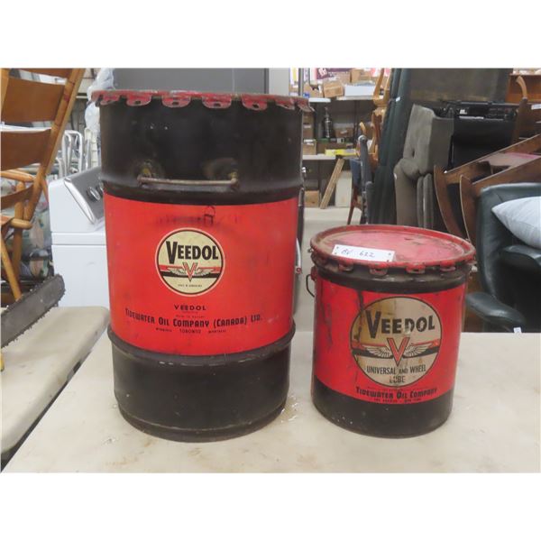 Veedol Oil Containers – Qty 2: Multi Gear Oil and Universal Wheel Lube