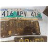 Image 5 : 6 Manitoba License Plates and Silver Bar Crate