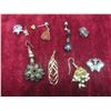Image 8 : Fashion Jewelry: Necklaces, Earrings, Bracelets, Brooches, and More