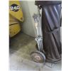 Image 8 : 8-Piece Right-Handed Golf Club Set with Bag, Cart, and Umbrella