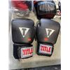 Image 2 : BOX OF MMA GLOVES AND SPARRING GLOVES