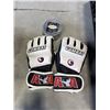 Image 4 : BOX OF MMA GLOVES AND SPARRING GLOVES