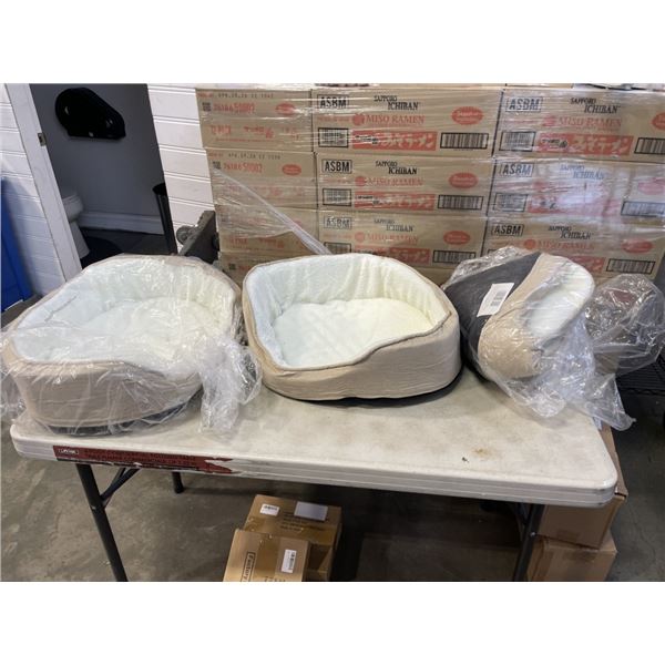 LOT OF 3 NEW DOG BEDS
