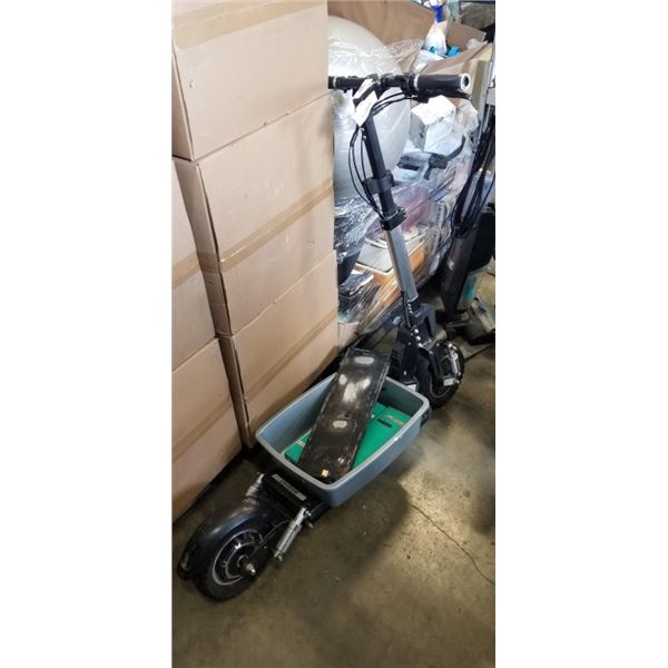 ELECTRIC SCOOTER FOR PARTS OR REPAIR