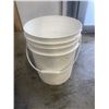 Image 2 : 8 WHITE FOOD GRADE BUCKETS